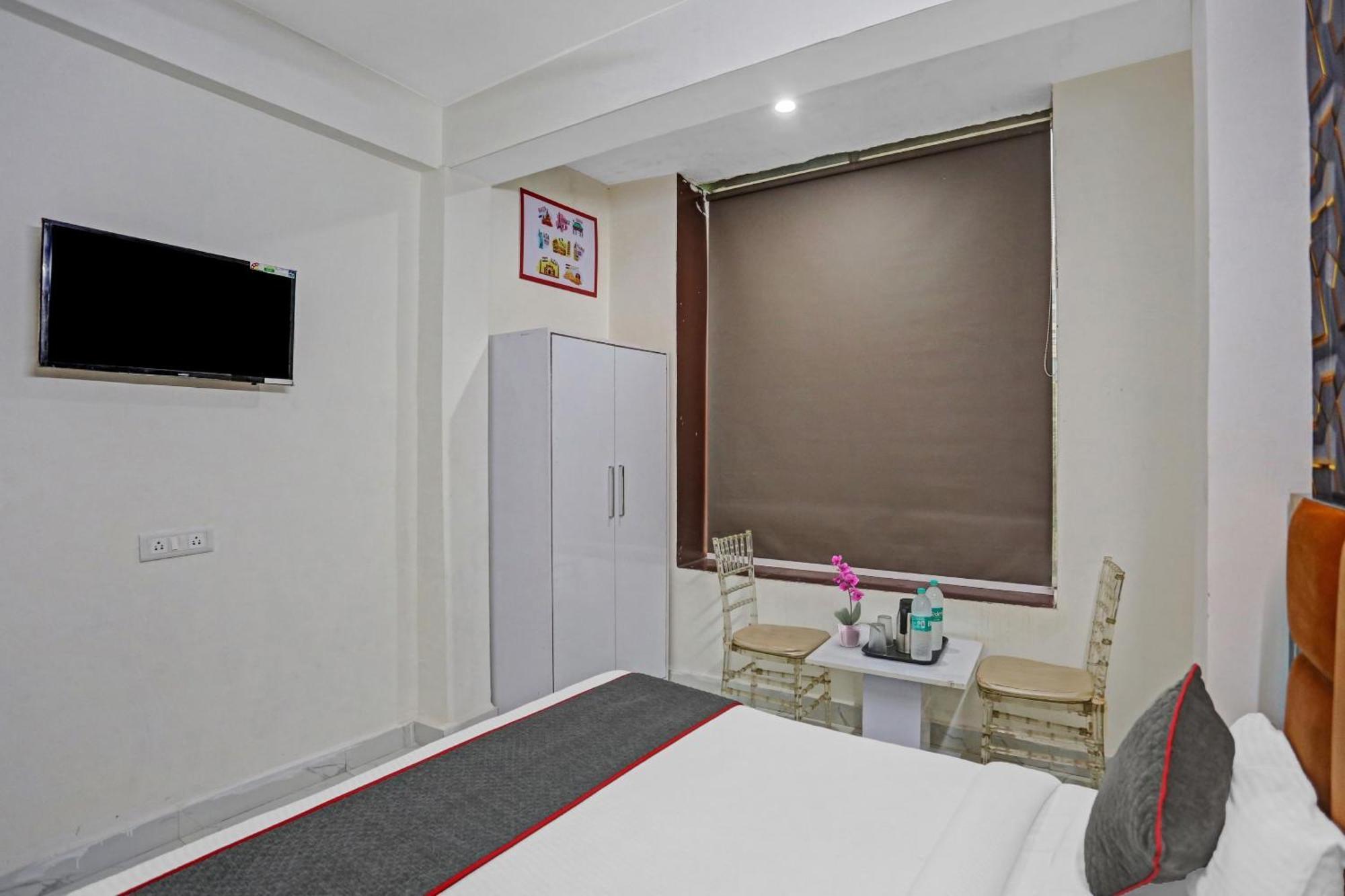 Hotel O Heritage Inn Нойда Экстерьер фото