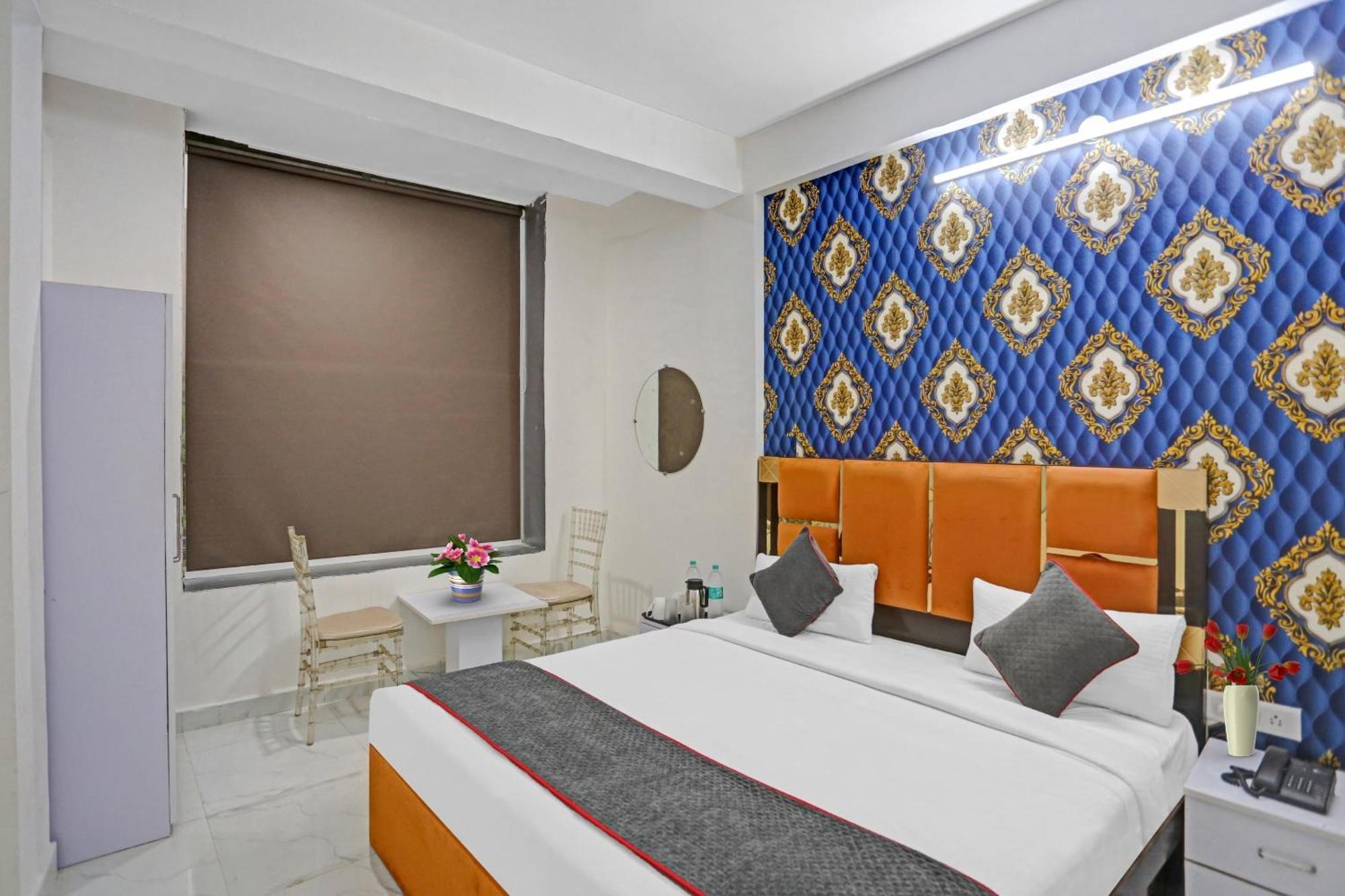 Hotel O Heritage Inn Нойда Экстерьер фото